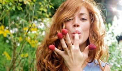 15 Effective Foods For Mood and Happiness 